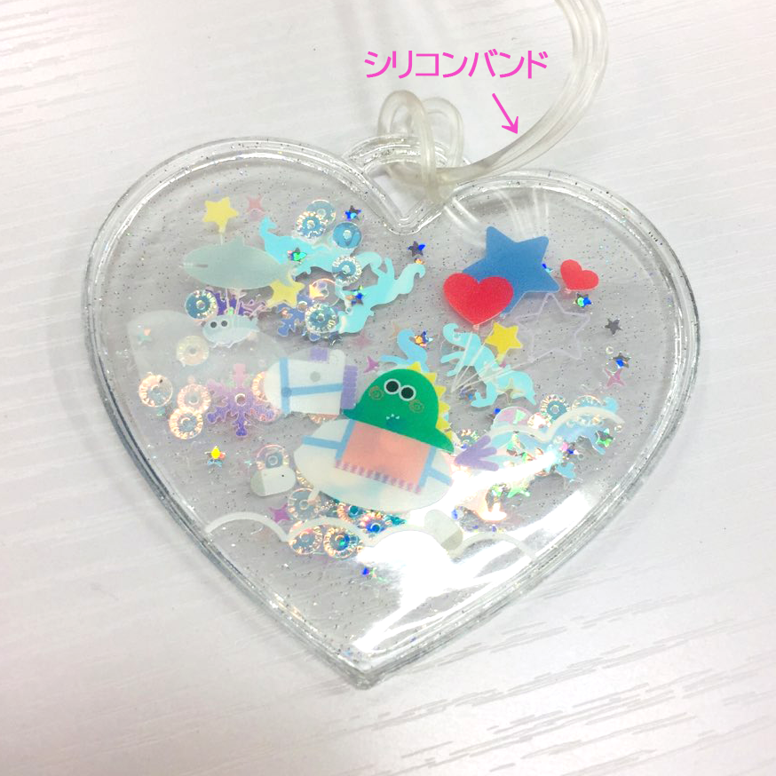 PVC・グリッター入りハート・ネームタグ